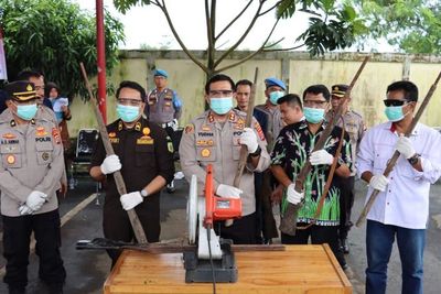 455 Pucuk Senpi Rakitan Ditemukan di Banten, Lagsung Dimusnahkan Polisi