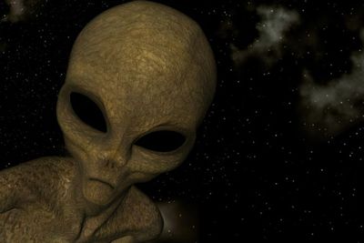 Ngeri! Pesepak Bola Ini Ngaku Pernah Diculik oleh Alien Selama 2 Hari