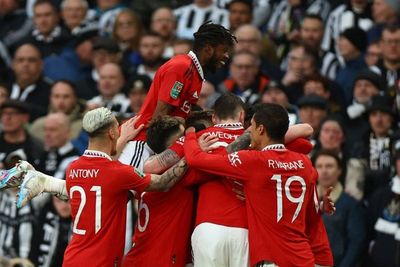 Main Ciamik, MU Unggul 2-0 atas Newcastle United di Babak Pertama