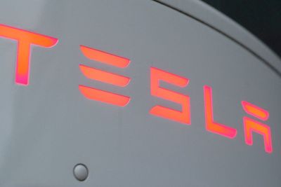 Berisiko Kecelakaan, Tesla Recall Ratusan Ribu Mobil Gara-gara Software FSD Bermasalah