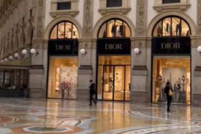 Surganya Belanja Fashion Dior sampai Louis Vuitton di Galeri Tua Milan Instagramable