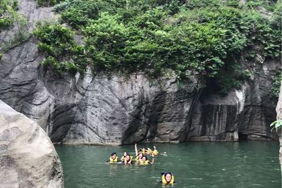 Sanghyang Heuleut, Danau Eksotis di Bandung Cocok untuk Melepas Penat