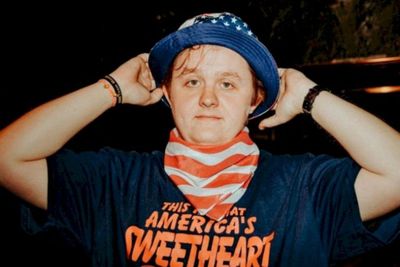Kisah Lewis Capaldi, Penyanyi yang Idap Sindrom Tourette, Sering Kambuh saat di Panggung