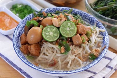 Mie Kangkung: Makanan Betawi-Tionghoa Hampir Punah, Begini Cara Membuatnya!