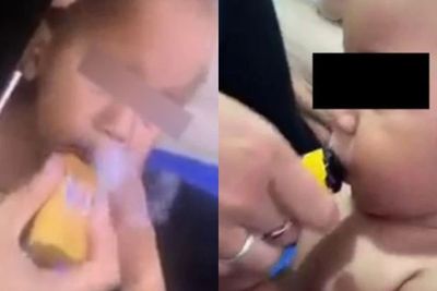 Tega! Wanita Ini Beri Vape ke Bayinya yang Masih Berusia 10 Bulan sampai Batuk-batuk