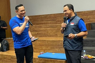 Momen Kompak AHY-Anies Nyanyikan Lagu Cinta Luar Biasa Andmesh Kamaleng