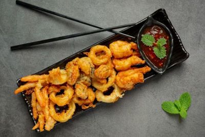 Kreasi Resep Udang Goreng Kriuk Sambal Lalapan, Mantap!