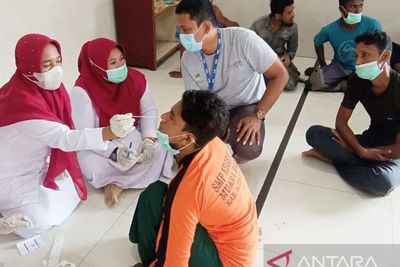 Turun! Kasus COVID-19 Hari Ini Tambahnya Cuma 211, Sembuh 234 Orang