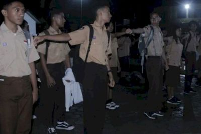Viral Video Gubernur NTT Jawab Dasar Hukum Sekolah Pukul 5 Pagi, Ini Respons Netizen