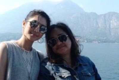 Kangen Mama, 4 Foto Cantik Mikha Tambayong bersama Ibunda yang 4 Tahun Meninggal Dunia