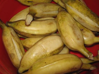 Pisang Rebus Memang Enak Buat Camilan, Gimana Nutrisinya?