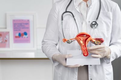 Sudah Menopause Wanita Masih Bisa Kena Endometriosis? Ini Kata Dokter
