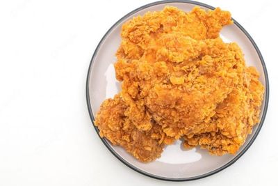 Cus Bikin Nasi Kulit Kriuk Pedas Gurihnya Nagih buat Makan Siang!