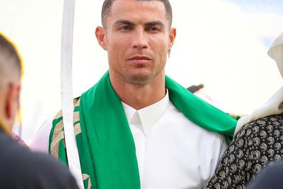 Salut! Ronaldo Kirim Pesawat Berisi Bantuan untuk Korban Gempa Turki dan Suriah