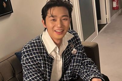 Bikin Salting Jennie BLACKPINK, Intip Potret Tampan Park Seo Joon di Paris Fashion Week