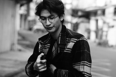 Larone Rilis Lagu Terbaru Berjudul 7 SUNS , Kisahkan Pengalaman di Usia 10 Tahun