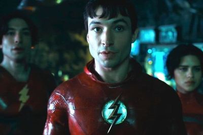 Film The Flash Dipastikan akan Kembali ke Periode Waktu Man of Steel DCU