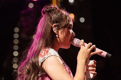 Style Manggung Tiara Andini Tuai Kritik dari Netizen: Banyak Salah Kostum