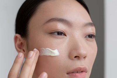 3 Kandungan Skincare yang Harus ada di Tren Skin Flooding