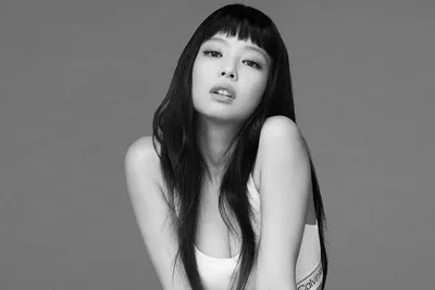 Pamer Foto Berbalut Pakaian Dalam, Jennie BLACKPINK Dihujani Celaan Haters