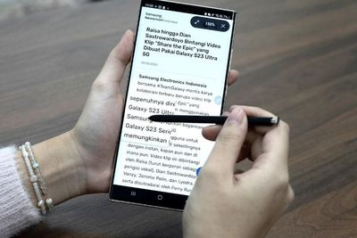 Gak Cuma Nulis atau Gambar, S Pen Galaxy S23 Ultra Bisa Jadi Remote hingga Kaca Pembesar