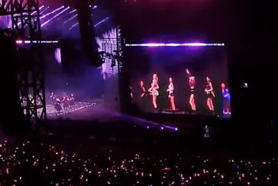 BLACKPINK Bawakan 