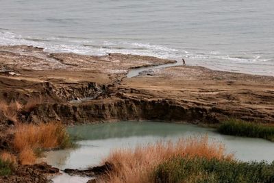 5 Fakta Laut Mati, Konon Orang Gak Bisa Tenggelam hingga Jadi Bahan Pengawet Mumi