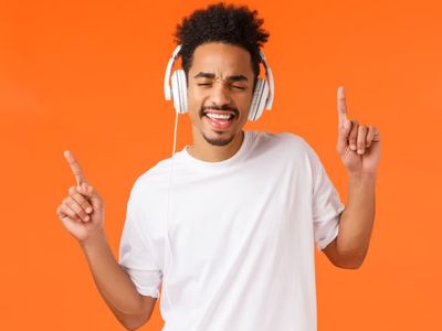 1 Miliar Anak Muda Berisiko Alami Penurunan Pendengaran: Pemicunya Sering Pakai Headset dengan Suara Keras