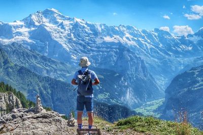 Menjelajahi Pegunungan Alpen dari Desa Murren, View Gunung dan Padang Rumput Bikin Betah