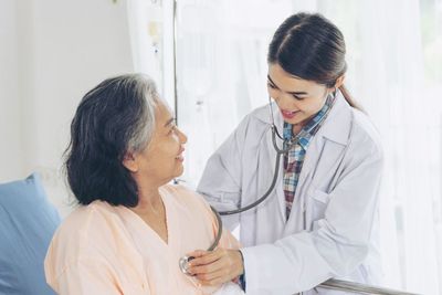 Dokter Beberkan Alasan Banyak Masyarakat Indonesia Pilih Berobat ke Luar Negeri