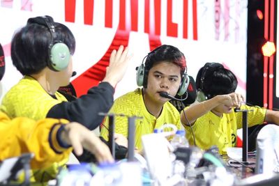 Tak Terbendung Saat ONIC Comeback Lawan Geek, Sanz Raih MVP