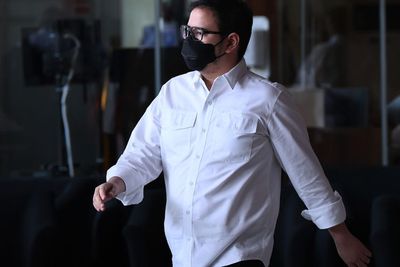 KPK Geledah Rumah Dito Mahendra di Jaksel Terkait Kasus Eks Sekretaris MA Nurhadi