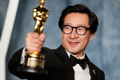 Kisah Ke Huy Quan, Pemenang Oscar 2023 yang Pernah Jadi Pengungsi Tahun 1978