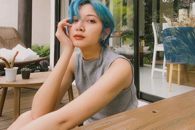 Sheila Dara Pamer Rambut Bondol Warna Biru, Disebut Kim Taehyung Versi Cewek