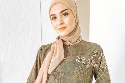Donita Batasi Pekerjaan Selama Ramadhan: Temenin Keluarga dan Suami