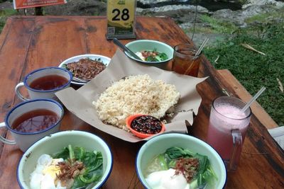 Intip Resto di Tengah Hutan Pinus Baturaden, Makan dengan Suasana Sejuk Menenangkan