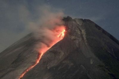 Masih Siaga, Gunung Merapi 11 Kali Luncurkan Guguran Lava Pijar
