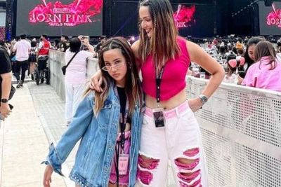 Mikhayla Anak Nia Ramadhani Dipuji Ramah Nonton Konser BLACKPINK, Intip Gaya Busananya