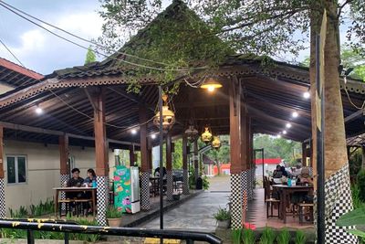 Hotplate Corner Jakal, Santapan dengan Sajian Hotplate di Yogyakarta tapi Serasa Bali
