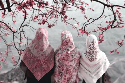6 Tradisi Unik Cuma Ada di Momen Bulan Ramadan, Mulai Ngabuburit Hingga Mudik
