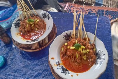 Kayak Gimana Ya Rasa Sate Bulayak Kuliner Khas Lombok, Baca Review Ini!