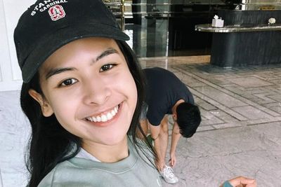 Manisnya Maudy Ayunda Nyanyi Lagu OST Mulan Waktu Remaja, Gigi Kelinci Gemesin dari Kecil