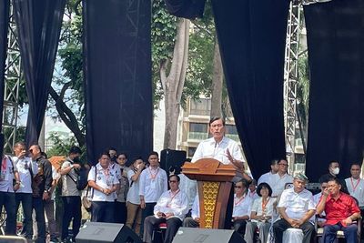 Luhut Ingatkan Kepala Desa Fokus Ekonomi dan Pendidikan, Jangan Berpolitik Praktis