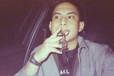 Okin Semringah Dapat Buket Bunga dari Pengantin: Kawin Lagi Fix!
