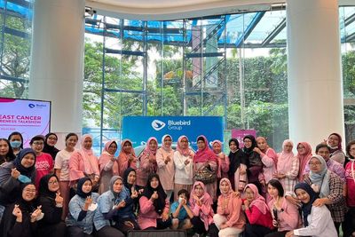 LovePink Jadikan Istri Pengemudi dan Karyawan Wanita Bluebird Agen Edukasi Kanker Payudara