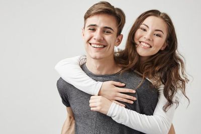 Simak 3 Tips Anti Cringe saat Ngebucin di Sosmed, Apa Saja?