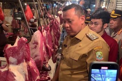 Jelang Ramadan Plt Wali Kota Bekasi Sidak ke Pasar untuk Pastikan Stok Bahan Pokok