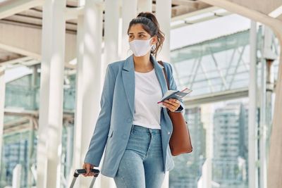 Lepas Masker Jelang Ramadan dan Mudik Lebaran 2023, Sudah Aman Belum Sih?