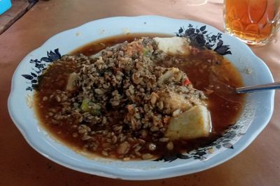 Yuk Cicipi Lontong Kupang Mas Helmy, Kuliner Khas Jawa Timur yang Lezat, Murah Lagi!
