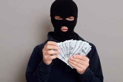Ini Tampang Perampok Nasabah Bank yang Ditangkap saat Nikahan Anaknya, Cuma Pakai Singlet